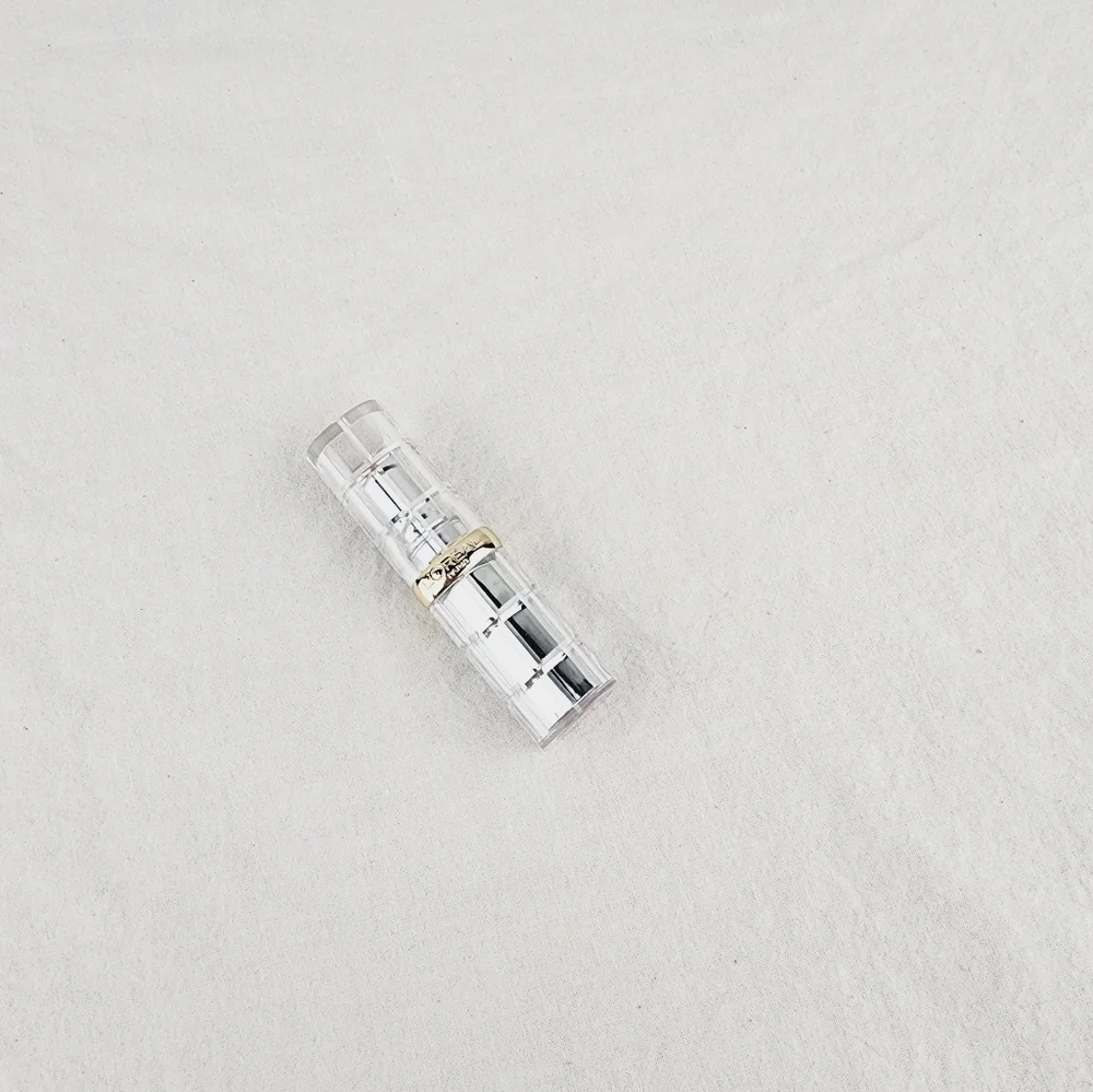 L'Oréal color riche Plump & shine lipstick shade 916